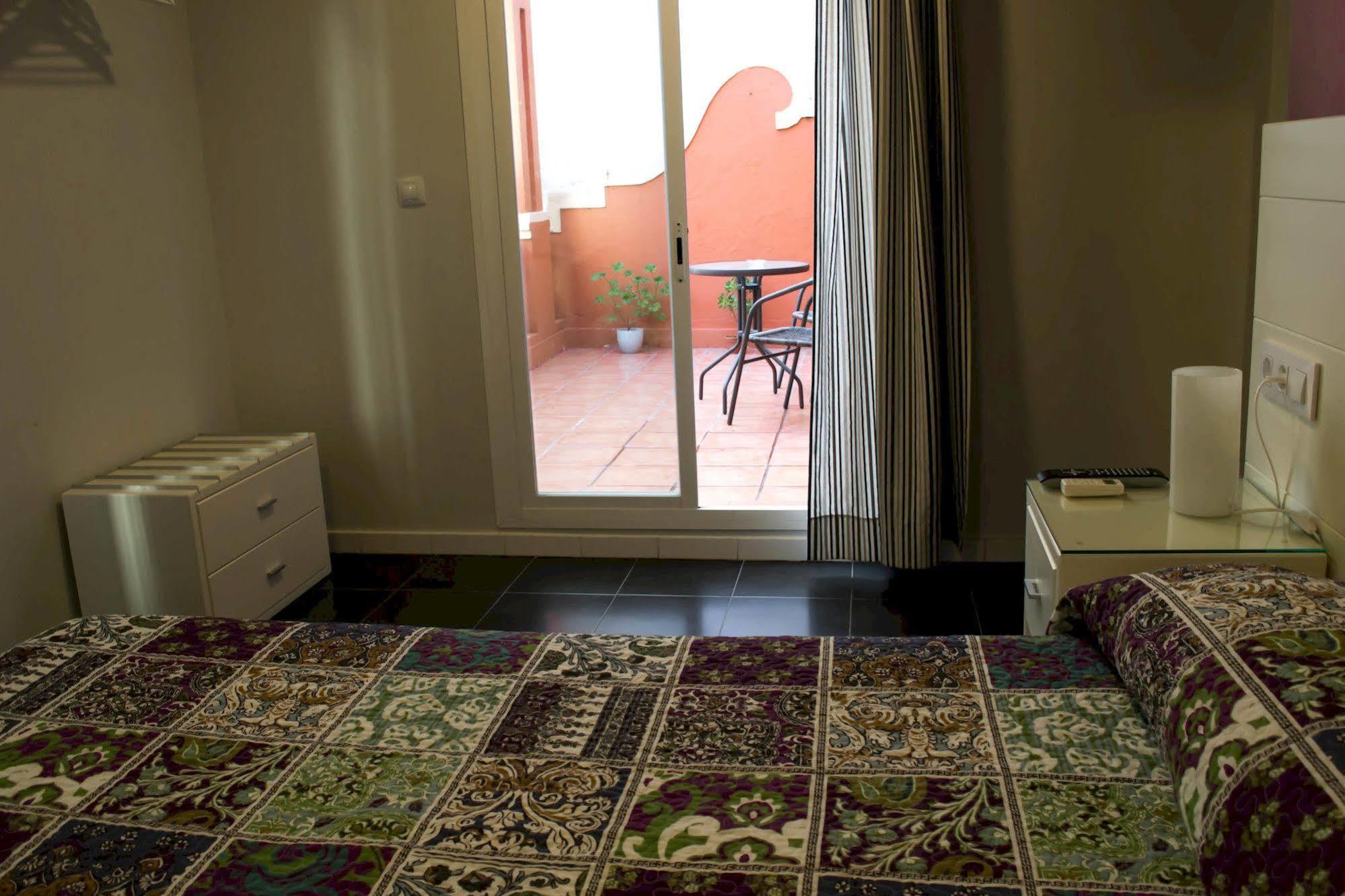 סביליה Hostal San Vicente II מראה חיצוני תמונה
