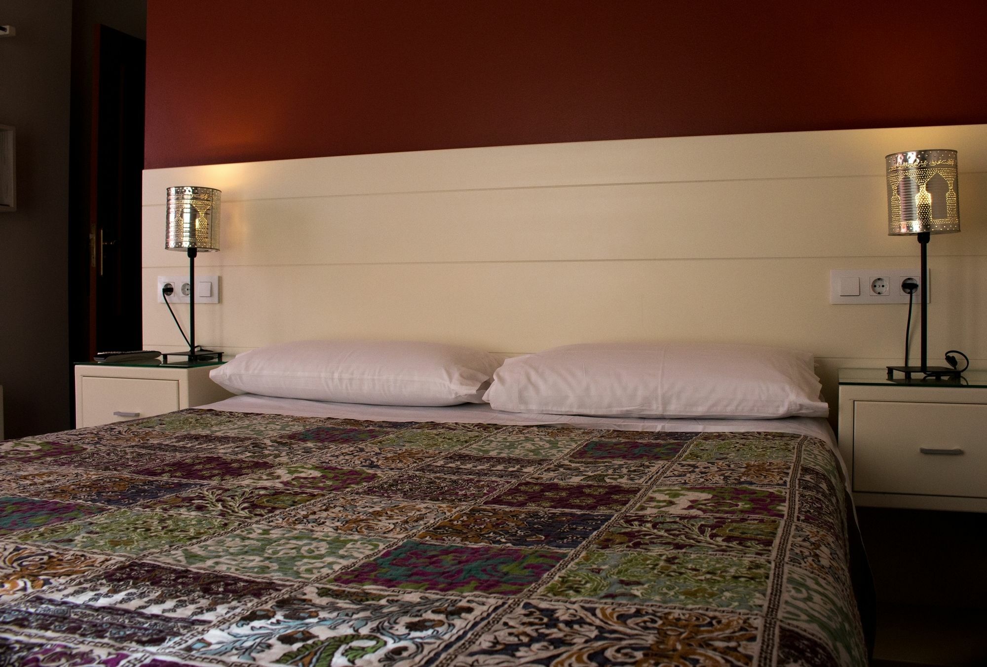 סביליה Hostal San Vicente II מראה חיצוני תמונה