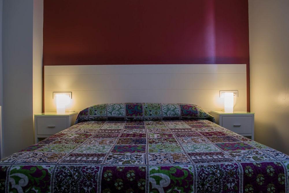 סביליה Hostal San Vicente II מראה חיצוני תמונה