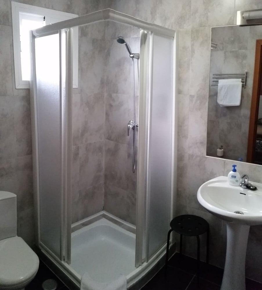 סביליה Hostal San Vicente II מראה חיצוני תמונה